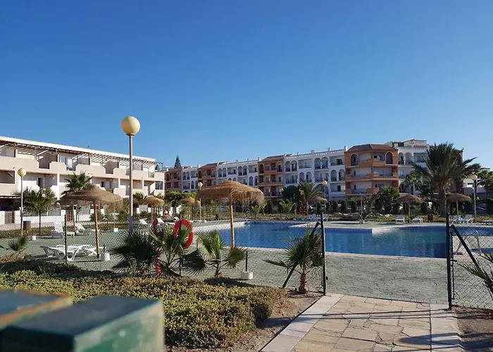 Casa Baja Preciosa Con Jardin Privado En Primera Linea Naturista!
