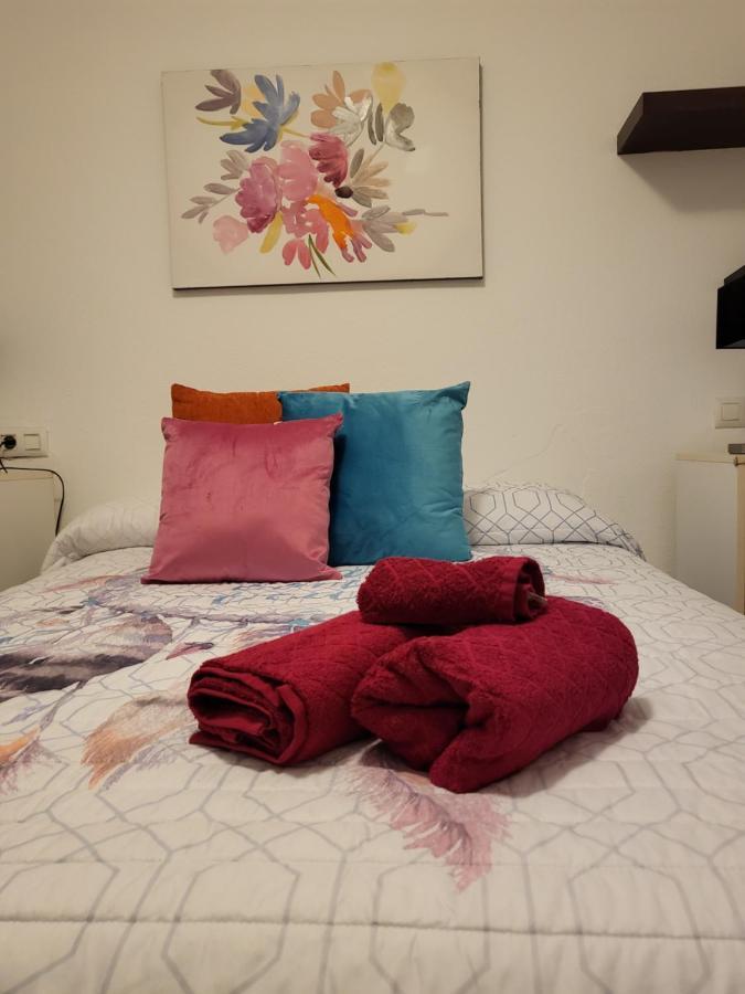 Casa Baja Preciosa Con Jardin Privado En Primera Linea Naturista! *