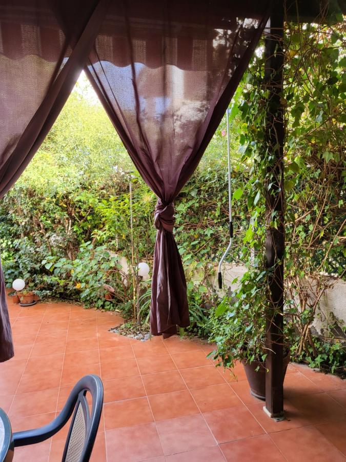 Casa Baja Preciosa Con Jardin Privado En Primera Linea Naturista! *